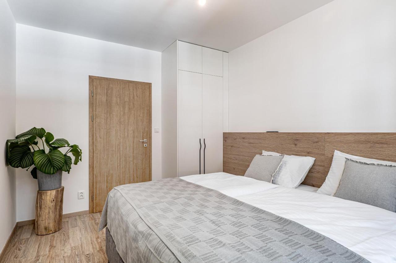 Aparthotel Hubertus Karlova Studánka Esterno foto