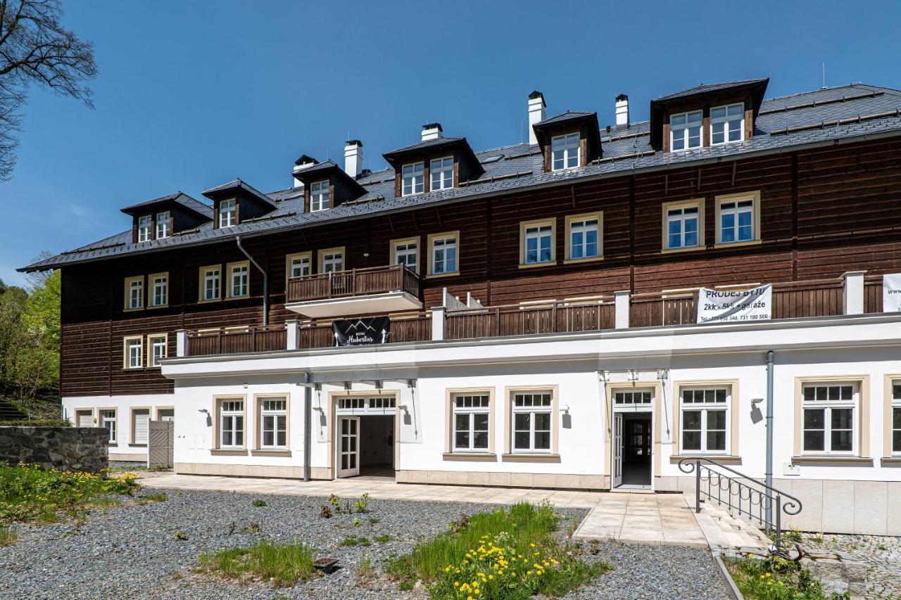 Aparthotel Hubertus Karlova Studánka Esterno foto