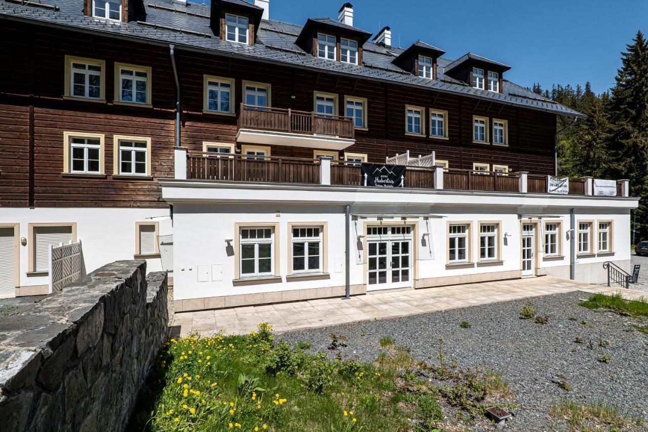Aparthotel Hubertus Karlova Studánka Esterno foto