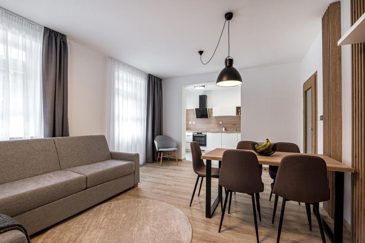 Aparthotel Hubertus Karlova Studánka Esterno foto