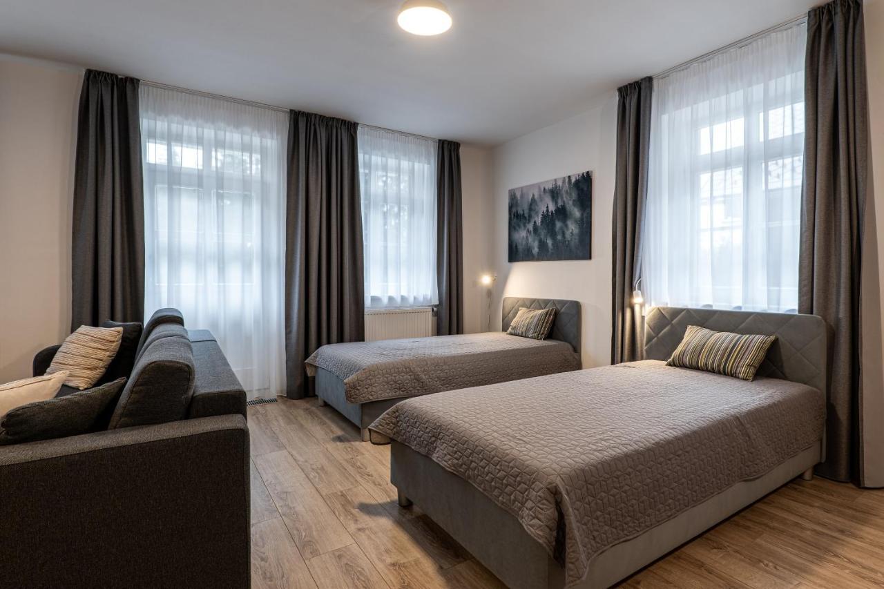 Aparthotel Hubertus Karlova Studánka Esterno foto